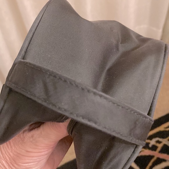 CHANEL TOILETRIES BAG. BLACK. CHANEL PRINTED IN RAISED LETTERS. HAS HANDLE. EUC - Picture 10 of 10